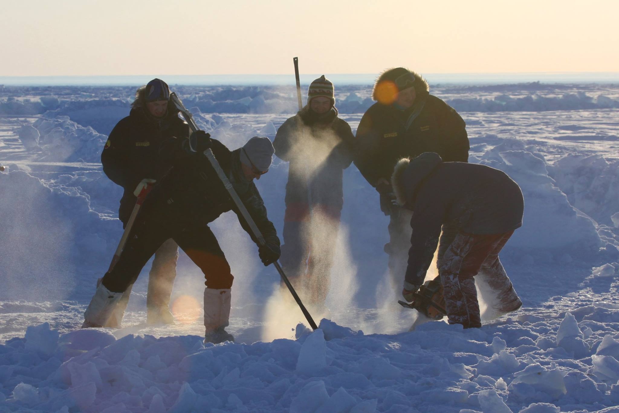 Ice camp. Научные экспедиции в Арктике. Арктика исследователи Арктики. Экспедиция «Барнео». Ледовый лагерь Барнео.